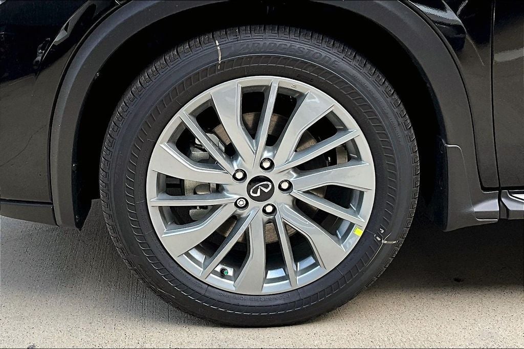 2025 INFINITI QX50 LUXE