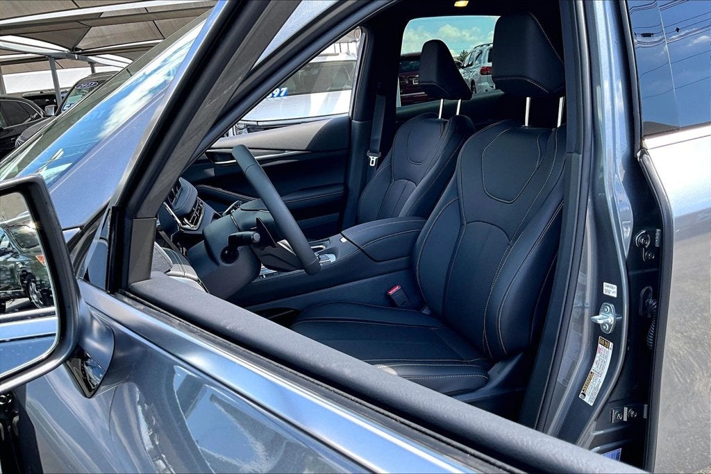 2027 INFINITI QX65 LUXE