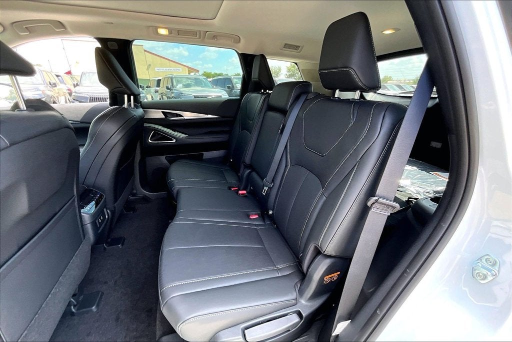 2027 INFINITI QX60 PURE