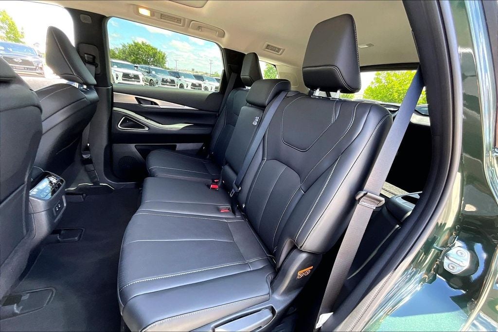 2027 INFINITI QX60 LUXE