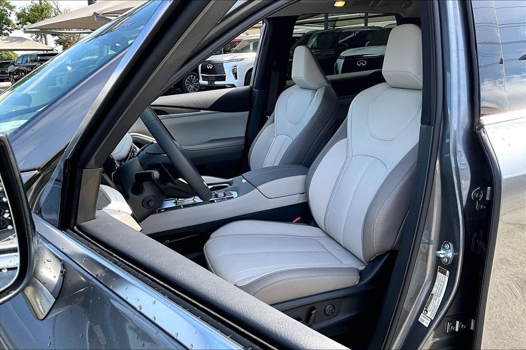 2027 INFINITI QX60 LUXE