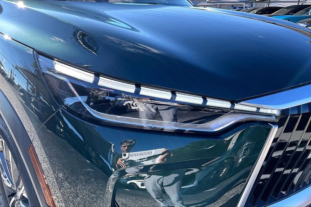 2027 INFINITI QX60 LUXE