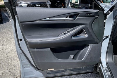 2027 INFINITI QX60 LUXE