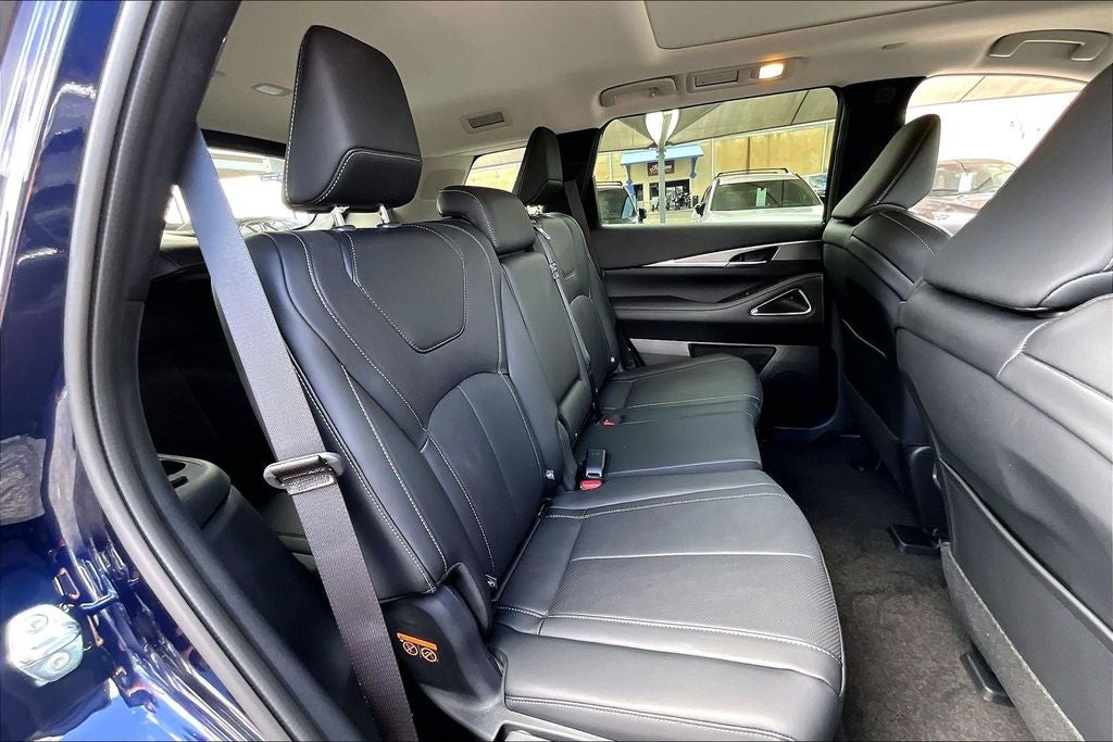 2027 INFINITI QX60 LUXE