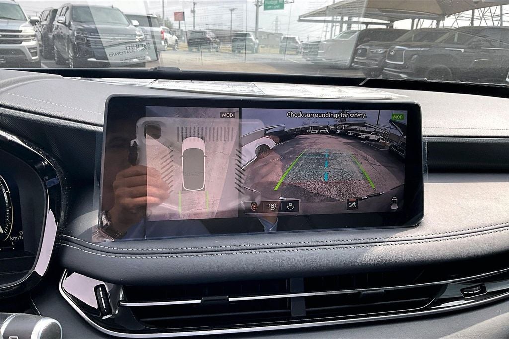 2026 INFINITI QX60 LUXE