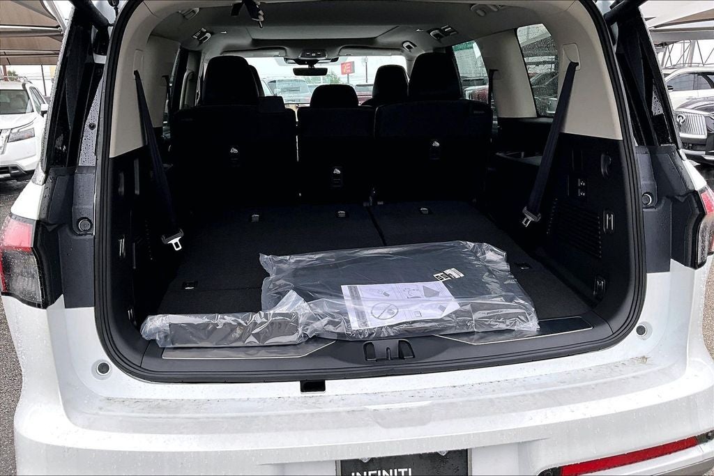 2026 INFINITI QX80 PURE