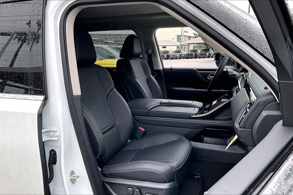 2026 INFINITI QX80 PURE