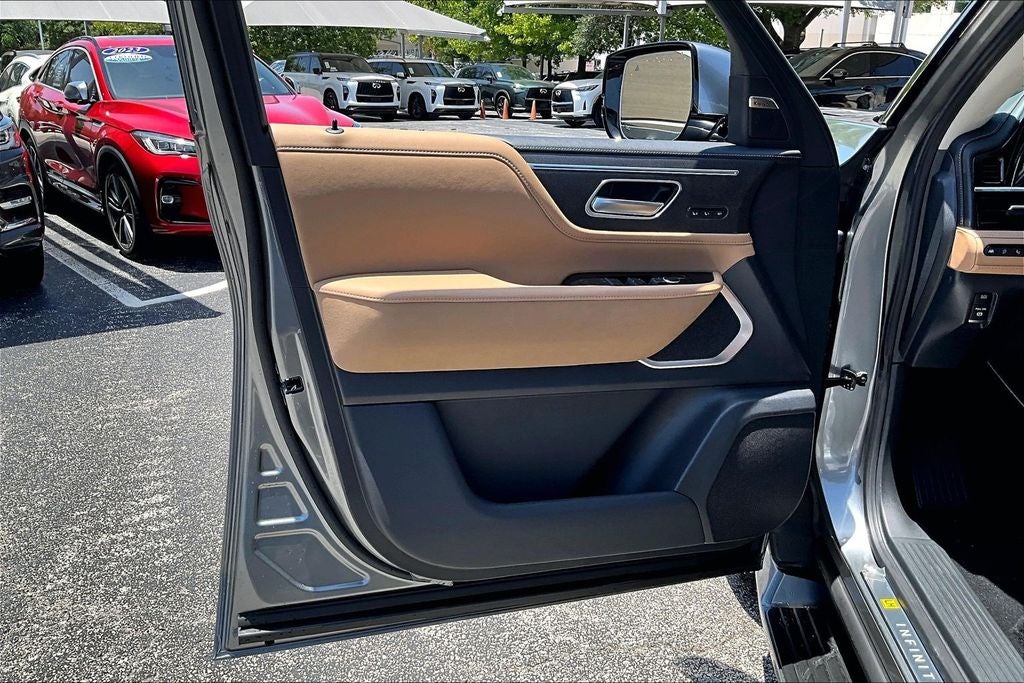 2027 INFINITI QX80 LUXE