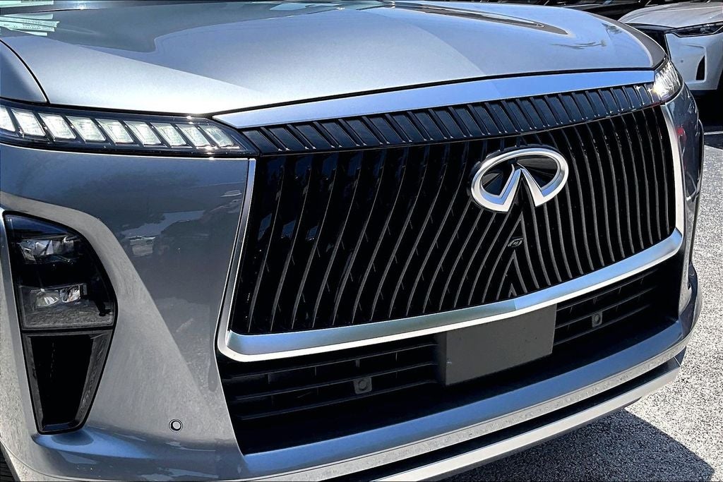 2027 INFINITI QX80 LUXE