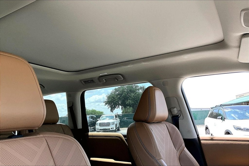 2027 INFINITI QX80 LUXE