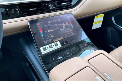 2027 INFINITI QX80 LUXE