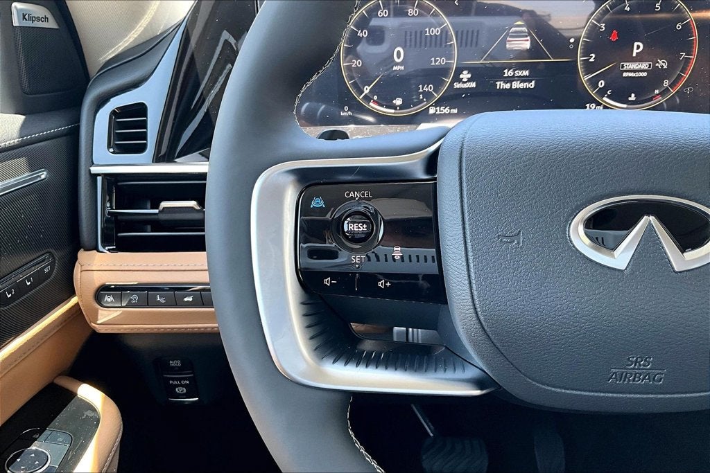 2027 INFINITI QX80 LUXE