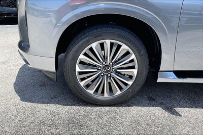 2027 INFINITI QX80 LUXE
