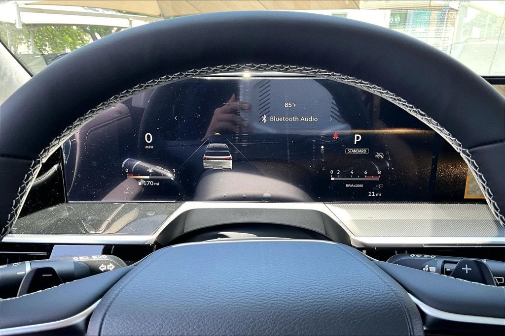 2027 INFINITI QX80 LUXE