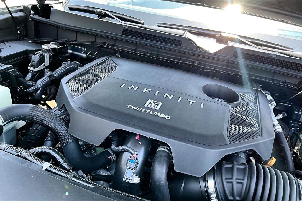 2027 INFINITI QX80 LUXE