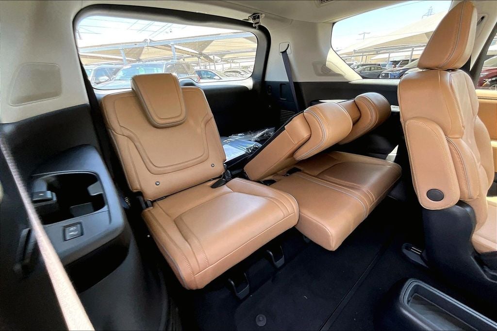 2027 INFINITI QX80 LUXE