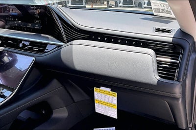 2027 INFINITI QX80 LUXE