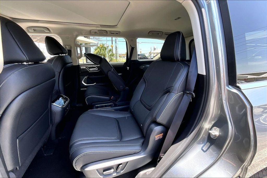 2027 INFINITI QX80 LUXE