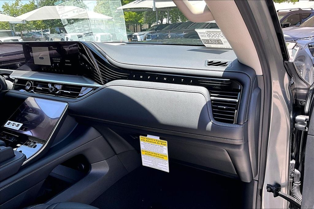 2027 INFINITI QX80 LUXE