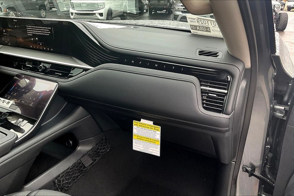 2026 INFINITI QX80 LUXE