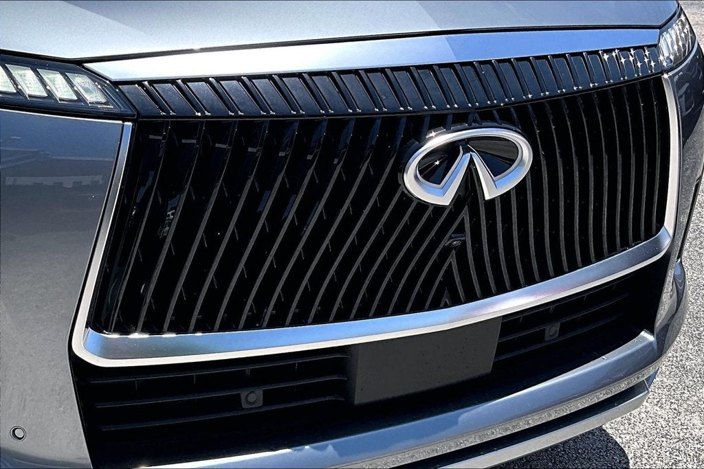 2027 INFINITI QX80 LUXE