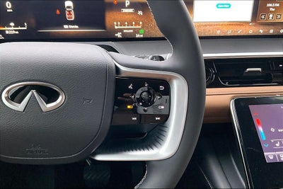 2026 INFINITI QX80 LUXE