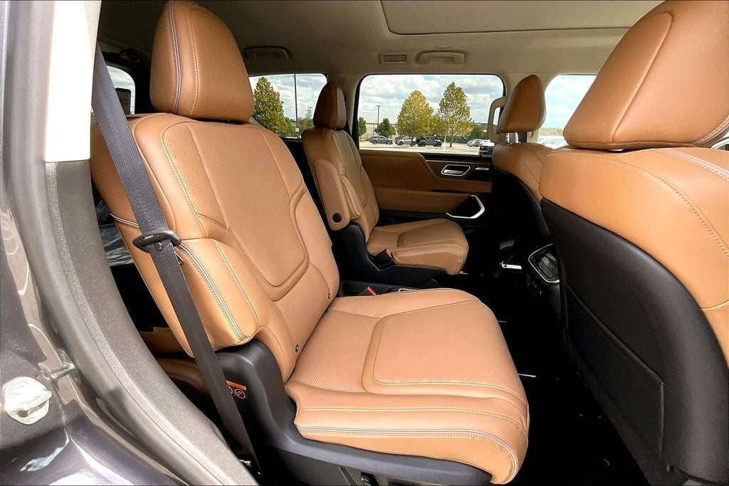 2026 INFINITI QX80 LUXE