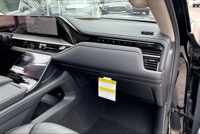2026 INFINITI QX80 LUXE