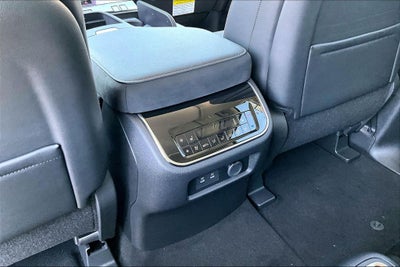 2027 INFINITI QX80 LUXE