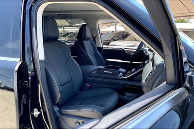 2027 INFINITI QX80 LUXE