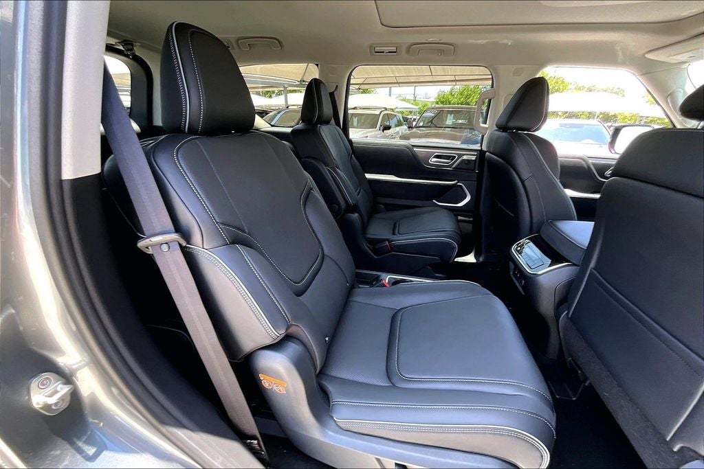 2027 INFINITI QX80 LUXE