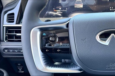 2027 INFINITI QX80 LUXE