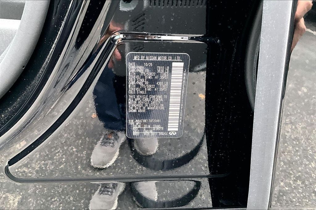 2026 INFINITI QX80 LUXE