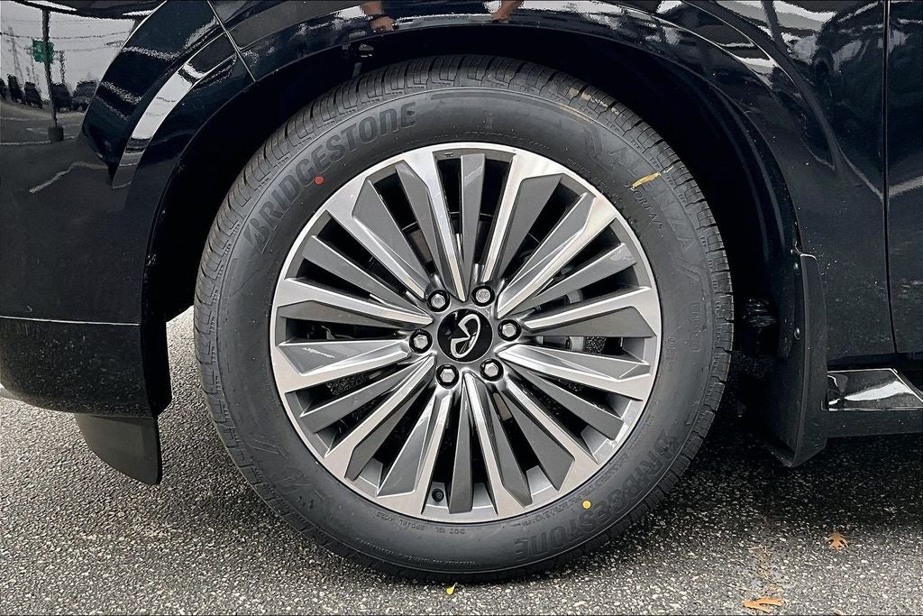 2026 INFINITI QX80 LUXE