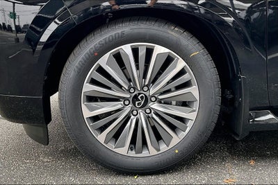 2026 INFINITI QX80 LUXE