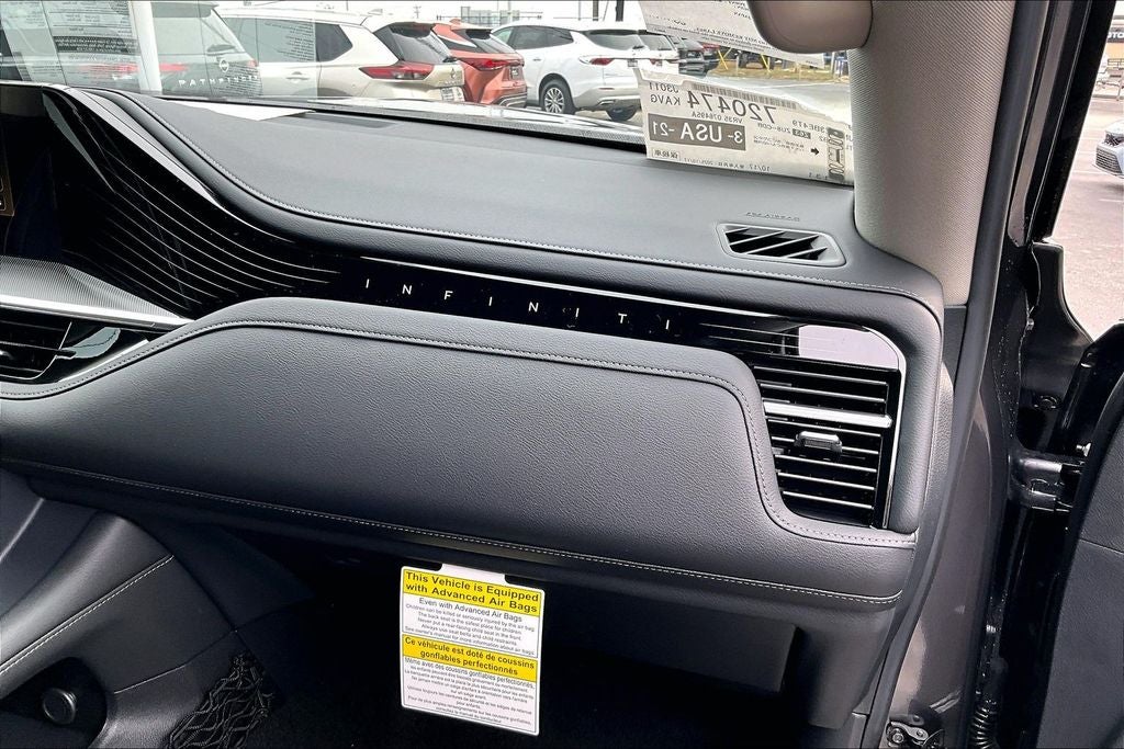 2026 INFINITI QX80 LUXE