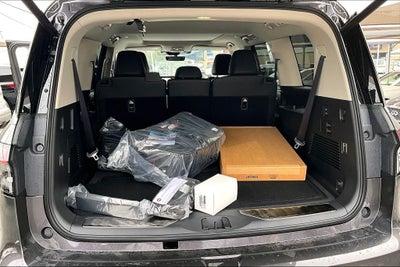 2026 INFINITI QX80 LUXE