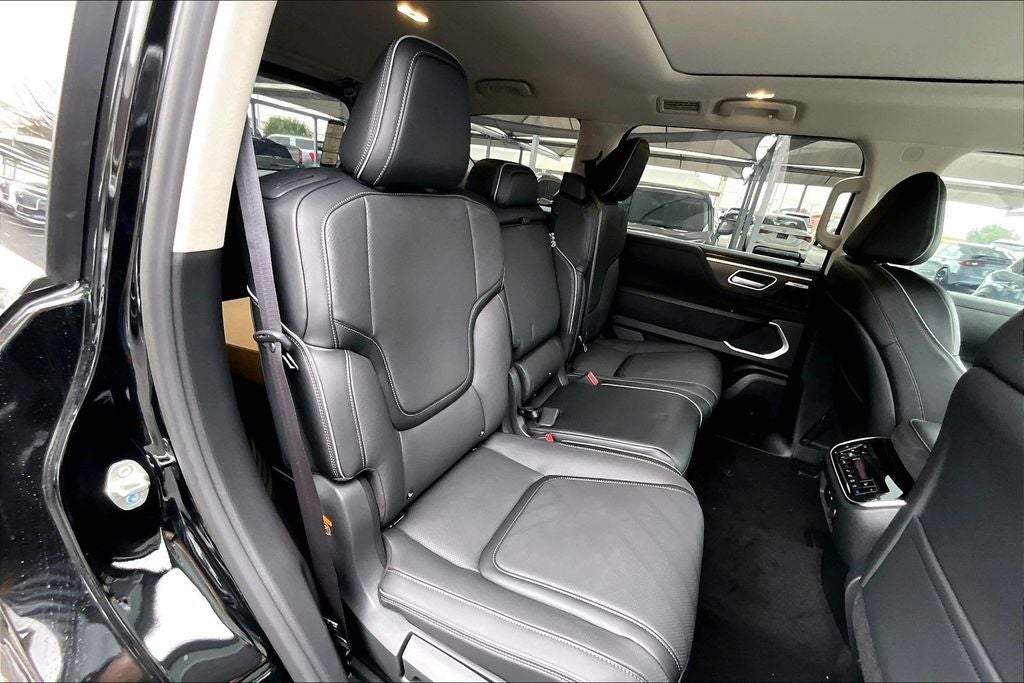 2026 INFINITI QX80 LUXE