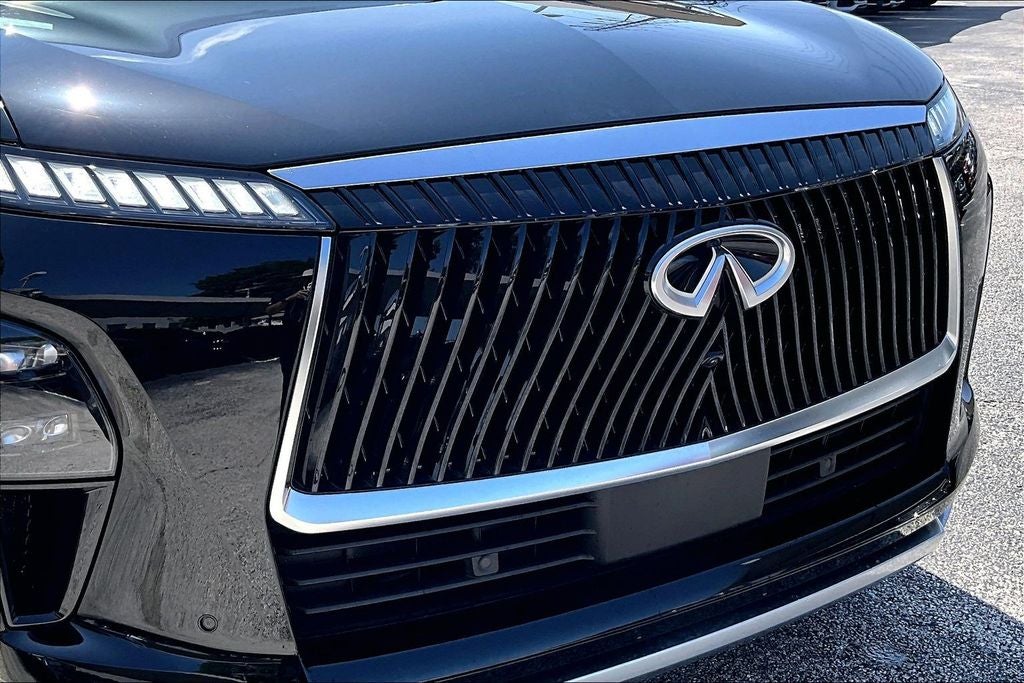 2027 INFINITI QX80 LUXE