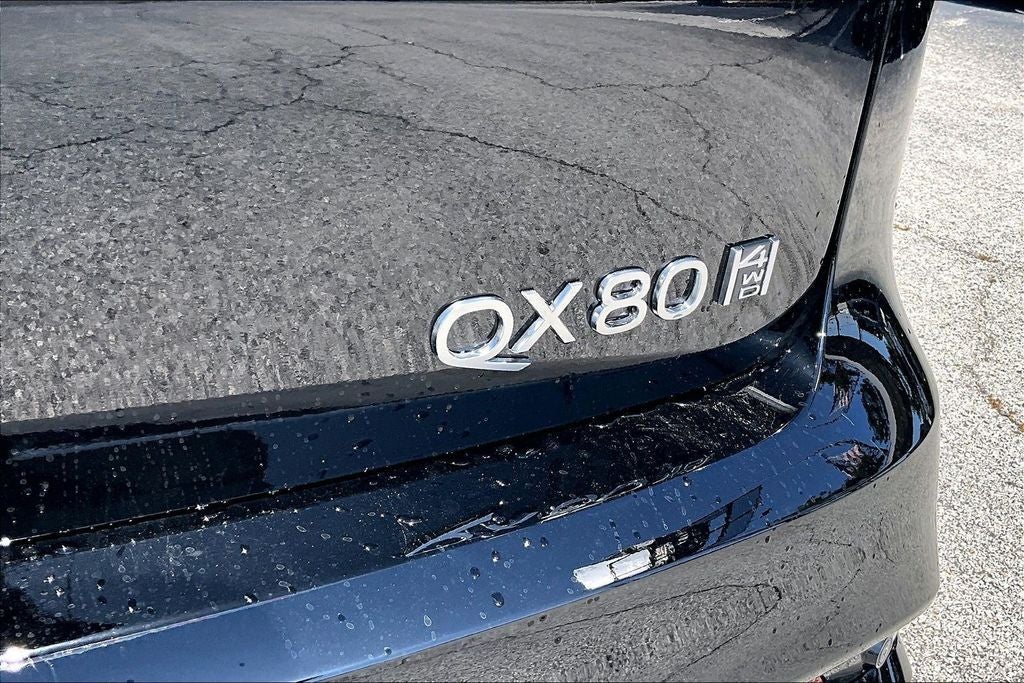 2027 INFINITI QX80 LUXE