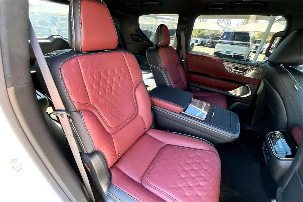 2027 INFINITI QX80 AUTOGRAPH