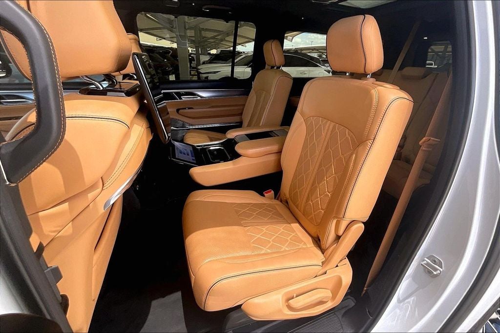 2023 Jeep Grand Wagoneer L Series III