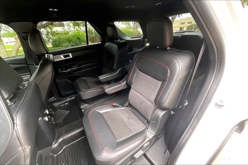 2022 Ford Explorer ST-Line
