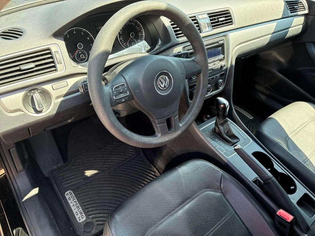 2013 Volkswagen Passat 2.5L Wolfsburg Edition