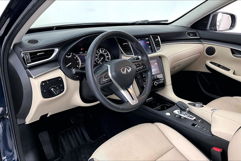 2022 INFINITI QX50 LUXE