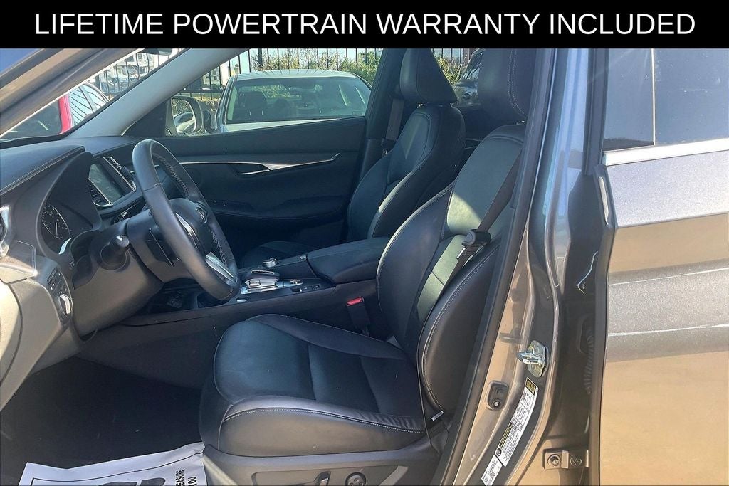 2023 INFINITI QX50 LUXE