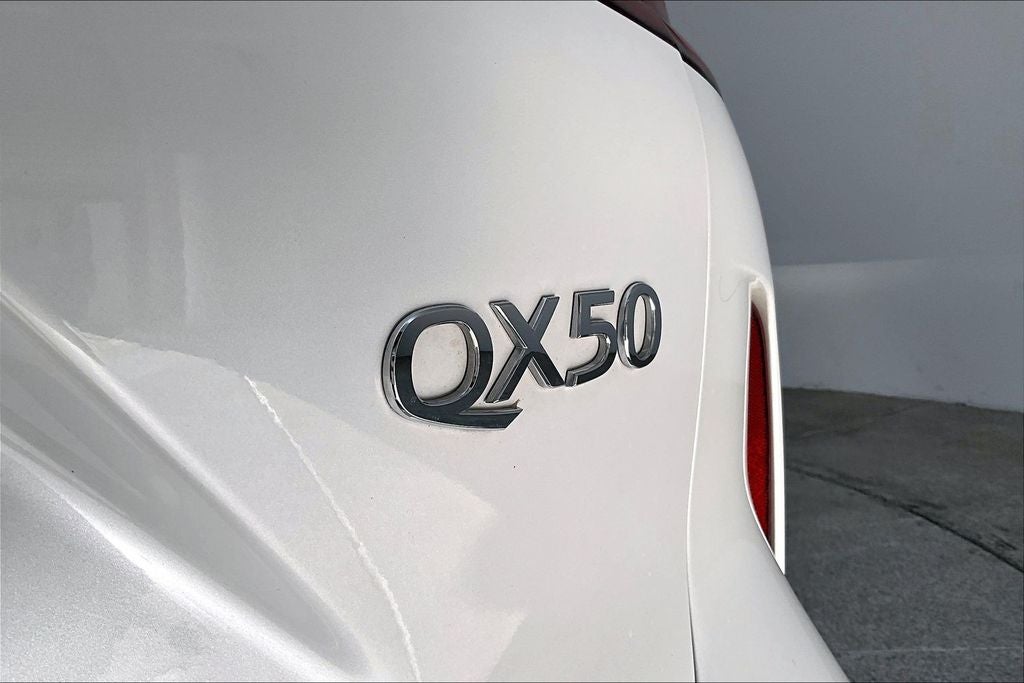 2025 INFINITI QX50 LUXE