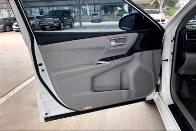2016 Toyota Camry LE