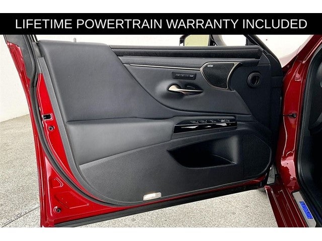 2025 Lexus ES 300h Luxury