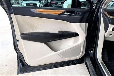 2016 Lincoln MKC Select